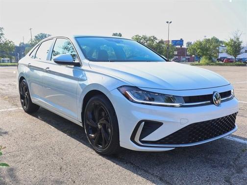 2025 Volkswagen Jetta SE