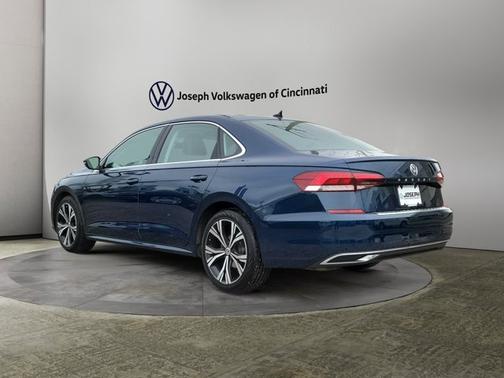 2022 Volkswagen Passat 2.0T SE