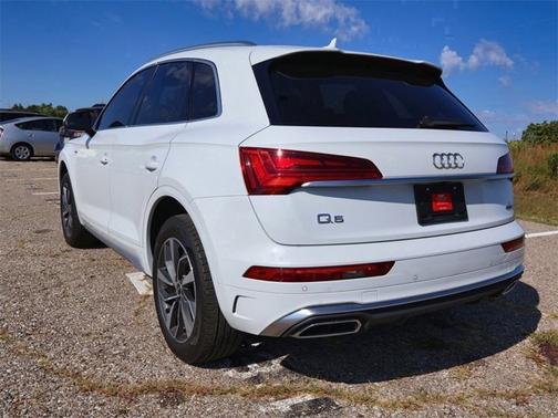 2023 Audi Q5 S line Premium