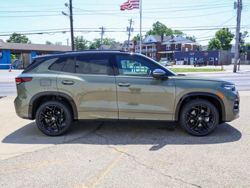 Avocado Green w/Deep Black Roof 2026 Volkswagen Tiguan SE R-Line Black