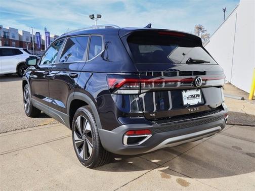 2025 Volkswagen Taos SE