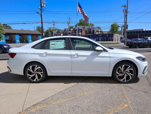 Opal White Pearl 2026 Volkswagen Jetta SEL