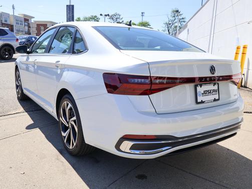 Opal White Pearl 2026 Volkswagen Jetta SEL