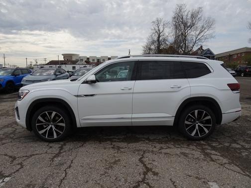 2025 Volkswagen Atlas 2.0T SEL Premium R-Line