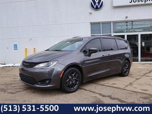 2019 Chrysler Pacifica Touring-L Plus