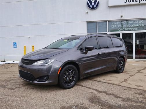 2019 Chrysler Pacifica Touring-L Plus