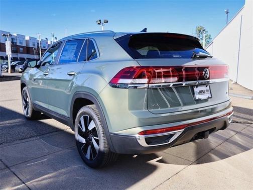2026 Volkswagen Atlas Cross Sport 2.0T SEL