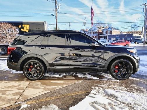 2021 Ford Explorer ST