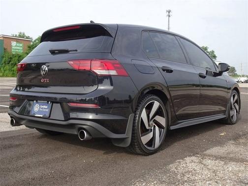 2022 Volkswagen Golf GTI SE