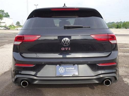 2022 Volkswagen Golf GTI SE