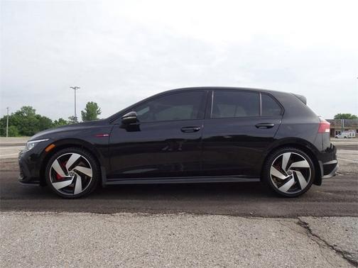 2022 Volkswagen Golf GTI SE