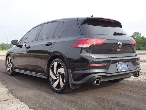 2022 Volkswagen Golf GTI SE