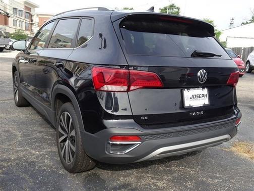 2024 Volkswagen Taos SE