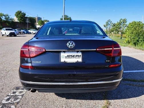 2017 Volkswagen Passat 1.8T S