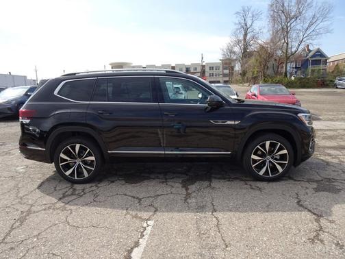 2025 Volkswagen Atlas 2.0T SEL Premium R-Line