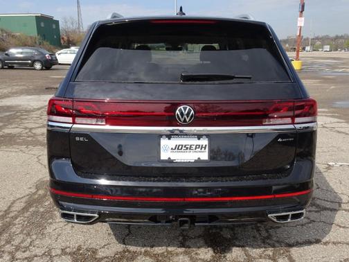 2025 Volkswagen Atlas 2.0T SEL Premium R-Line