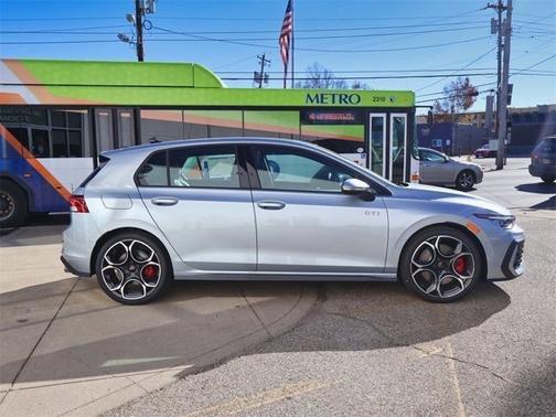 2026 Volkswagen Golf GTI Autobahn