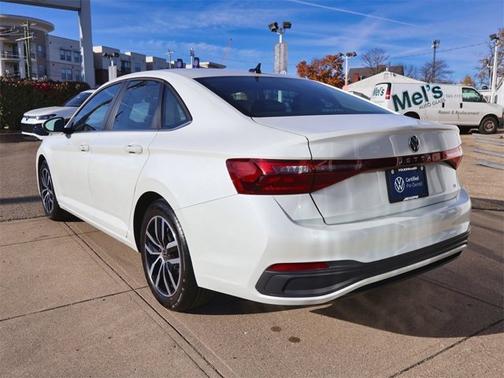 2025 Volkswagen Jetta SE