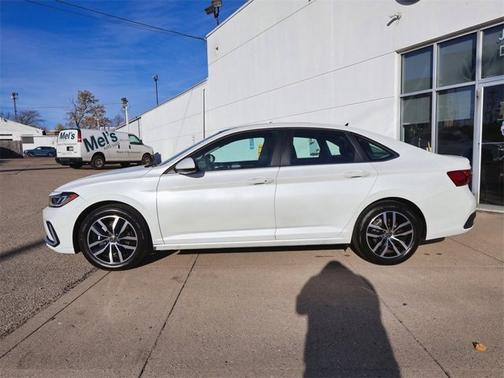 2025 Volkswagen Jetta SE