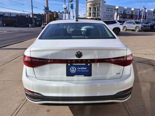 2025 Volkswagen Jetta SE