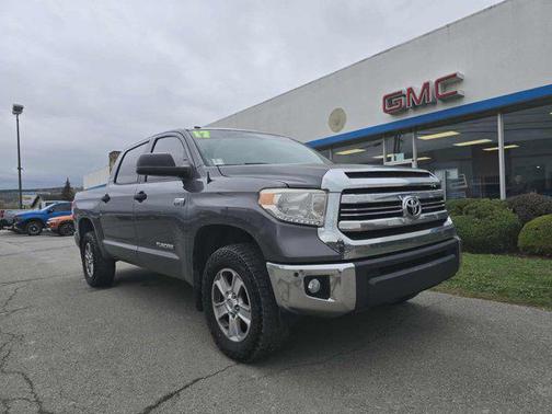 2017 Toyota Tundra SR5