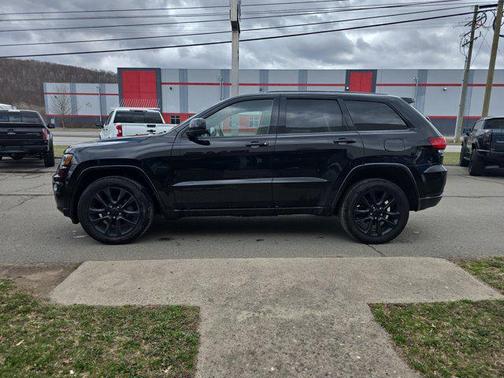 2017 Jeep Grand Cherokee Altitude
