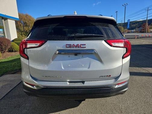 2022 GMC Terrain AWD AT4