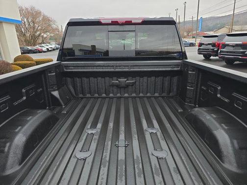 2025 Chevrolet Silverado 2500 4WD Crew Cab Standard Bed ZR2