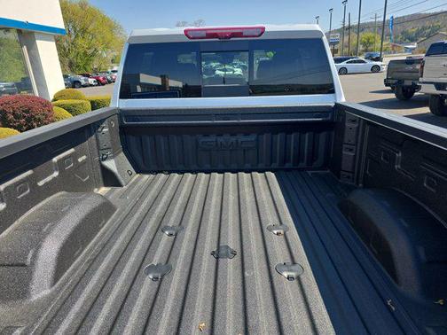 Glacier White Tricoat 2026 GMC Sierra 3500 Denali