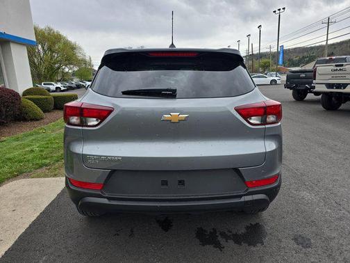 Sterling Gray Metallic 2026 Chevrolet Trailblazer LS