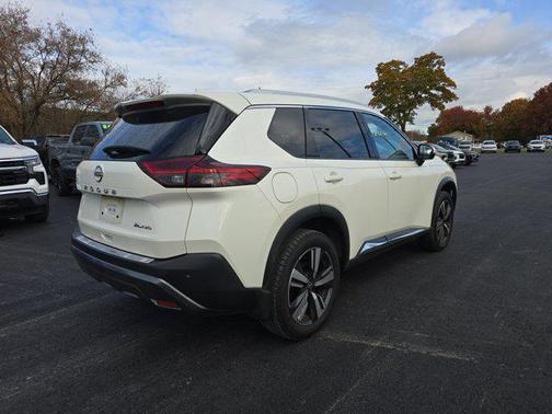 2023 Nissan Rogue SL