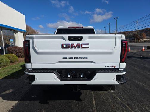 2026 GMC Sierra 2500 AT4