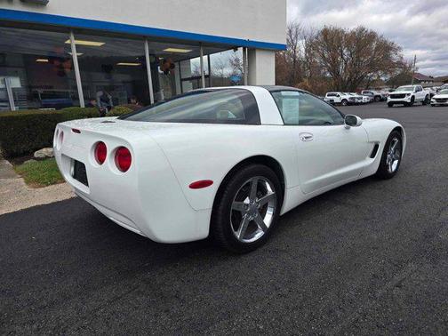 1998 Chevrolet Corvette Base