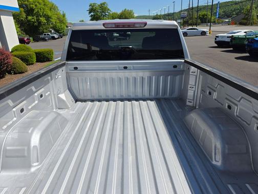 Quicksilver Metallic 2021 GMC Sierra 1500 SLE