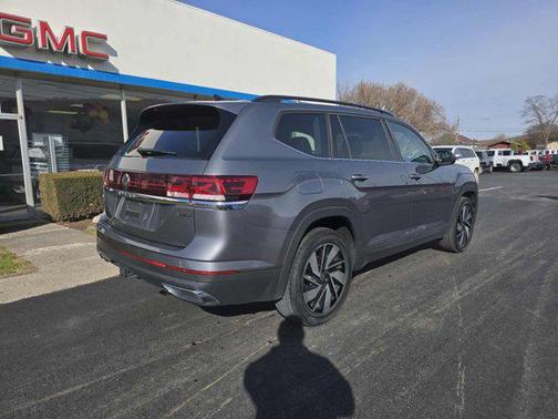 2024 Volkswagen Atlas 2.0T SE w/Technology 4MOTION
