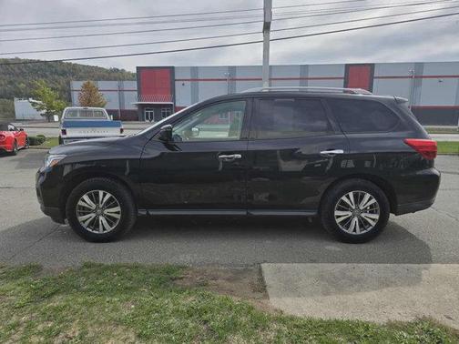 2020 Nissan Pathfinder SL 4WD