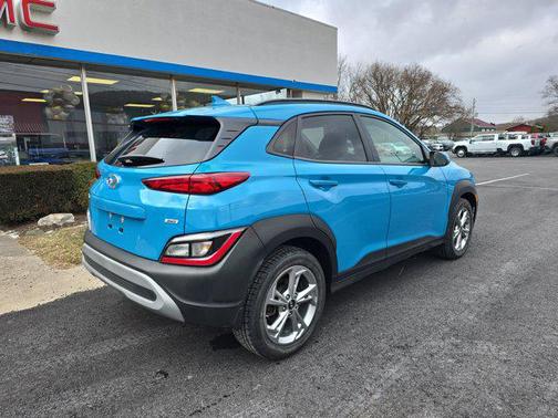2023 Hyundai KONA SEL