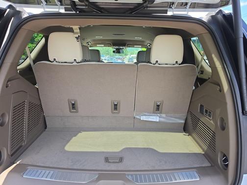 Glacier White Tricoat 2026 GMC Yukon Denali