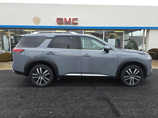 2023 Nissan Pathfinder Platinum 4WD