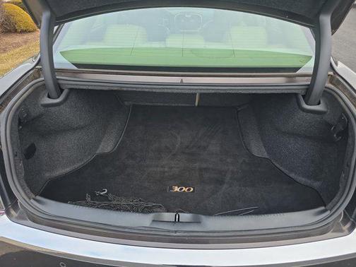 2012 Chrysler 300C Base