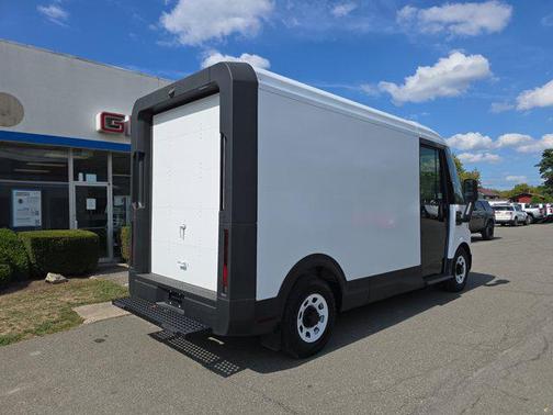 2025 Chevrolet BrightDrop 400 eAWD 400