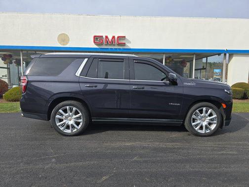 2022 Chevrolet Tahoe 4WD High Country
