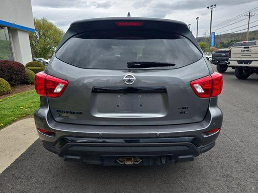 Gun Metallic 2019 Nissan Pathfinder SL