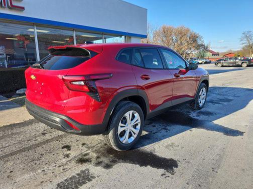 2026 Chevrolet Trax LS