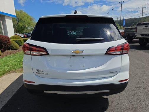 Summit White 2024 Chevrolet Equinox 1LT