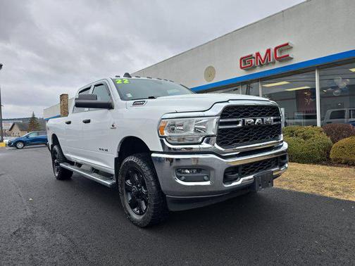 2022 RAM 2500 Tradesman Crew Cab 4x4 6'4' Box