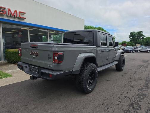 Sting-Gray Clearcoat 2020 Jeep Gladiator Overland