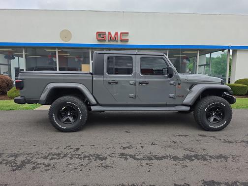 Sting-Gray Clearcoat 2020 Jeep Gladiator Overland