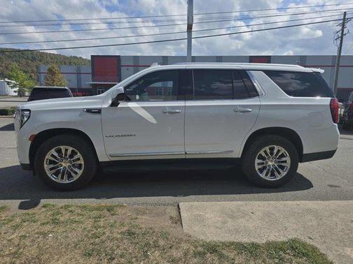 2021 GMC Yukon SLT