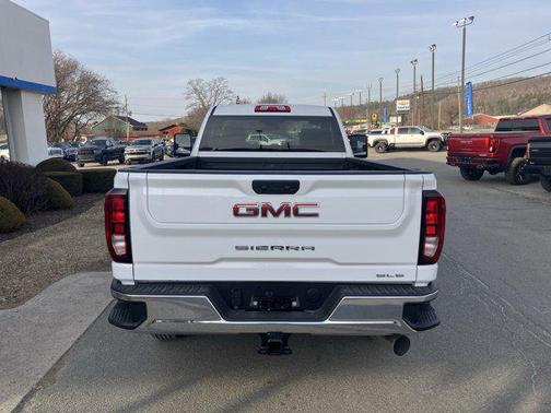 2025 GMC Sierra 2500 SLE